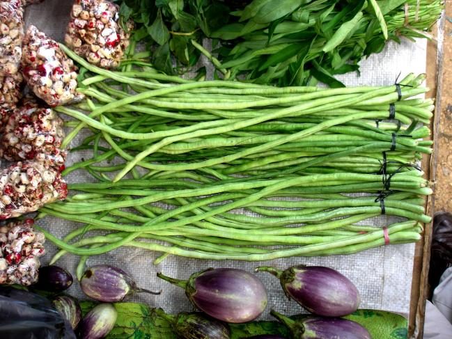  yard-long beans in bundles